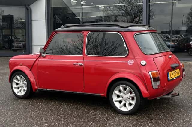 MINI Cooper (1995) thumbnail 5