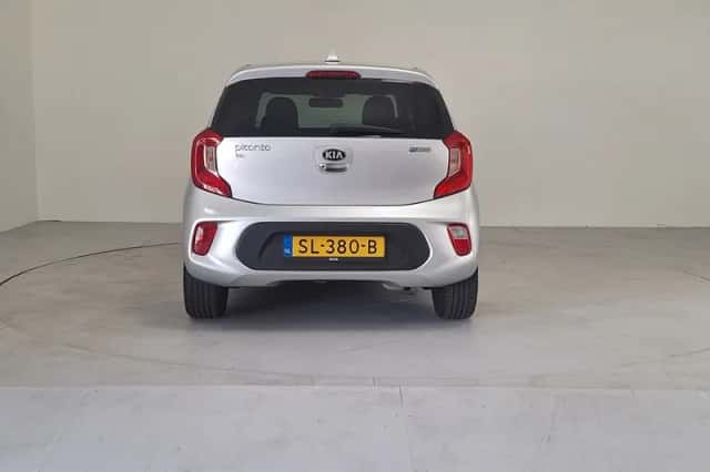 Kia Picanto (2018) thumbnail 4
