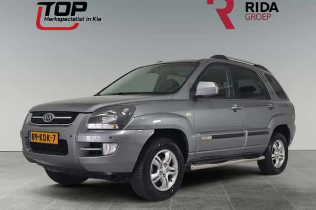 Kia Sportage (2010) thumbnail 2