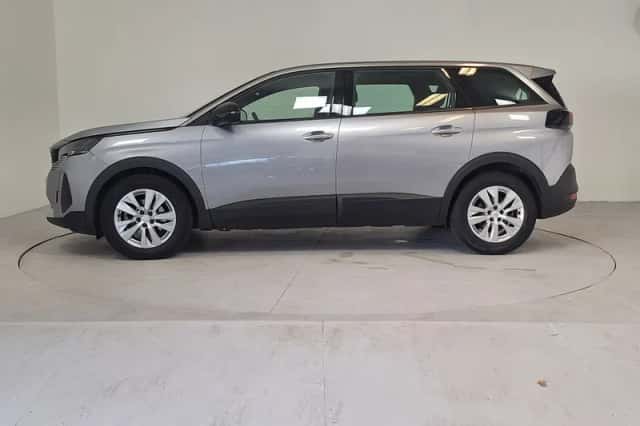 Peugeot 5008 (2024) thumbnail 3