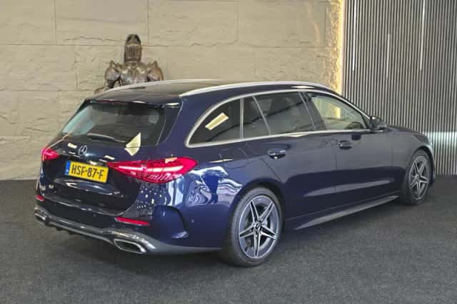 Mercedes-Benz C-Klasse (2021) thumbnail 2