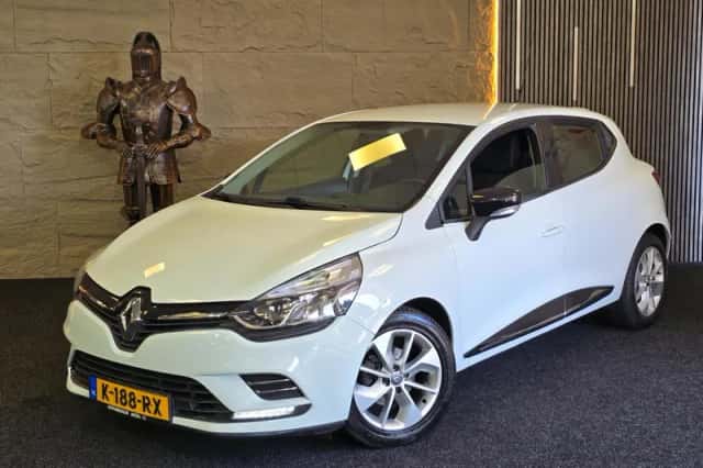 Renault Clio (2018) thumbnail 1