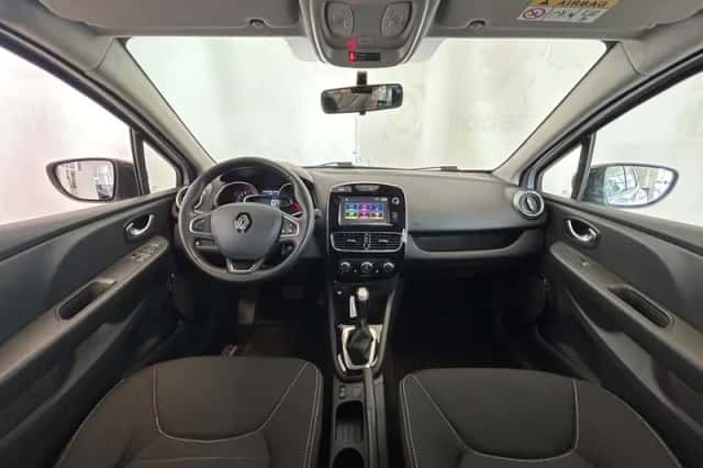 Renault Clio (2018) thumbnail 4