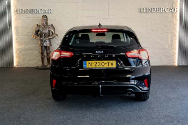 Ford Focus (2022) thumbnail 6