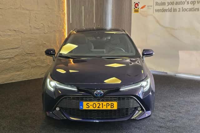 Toyota Corolla (2023) thumbnail 2