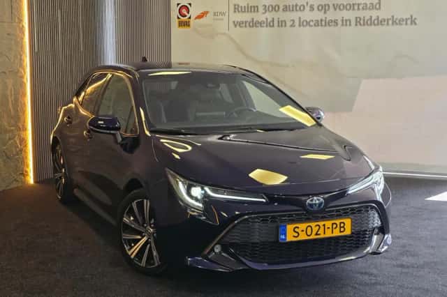 Toyota Corolla (2023) thumbnail 3