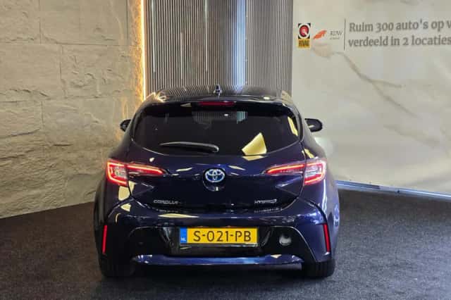 Toyota Corolla (2023) thumbnail 5