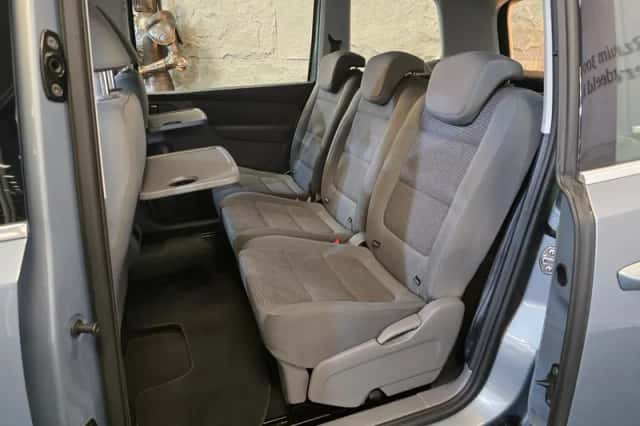 Volkswagen Sharan (2010) thumbnail 5