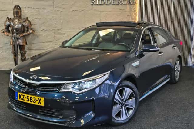 Kia Optima (2016) thumbnail 1
