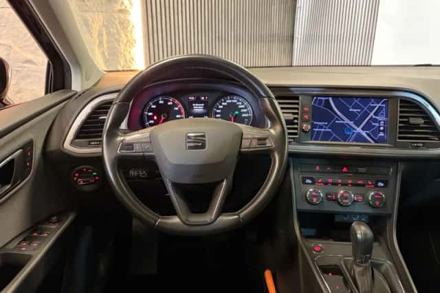 SEAT Leon (2017) thumbnail 3