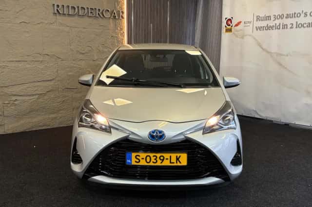 Toyota Yaris (2019) thumbnail 5