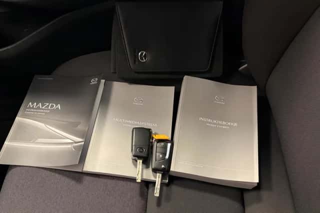 Mazda 2 Hybrid (2023) thumbnail 4
