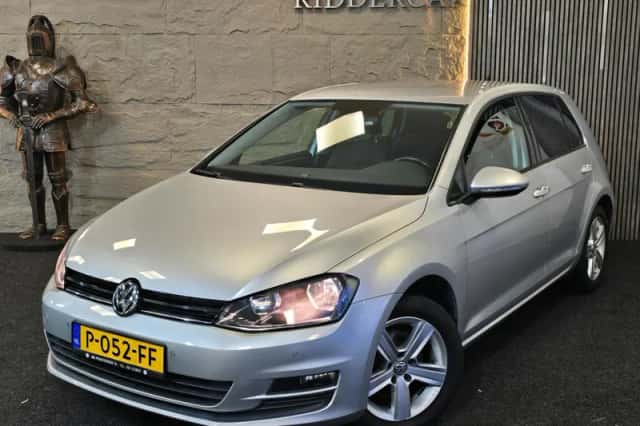 Volkswagen Golf (2017) thumbnail 1