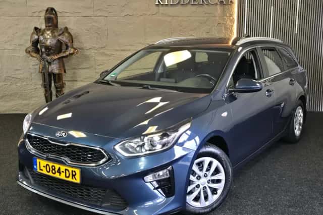 Kia Ceed Sportswagon (2019) thumbnail 1