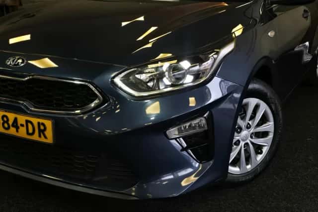 Kia Ceed Sportswagon (2019) thumbnail 5