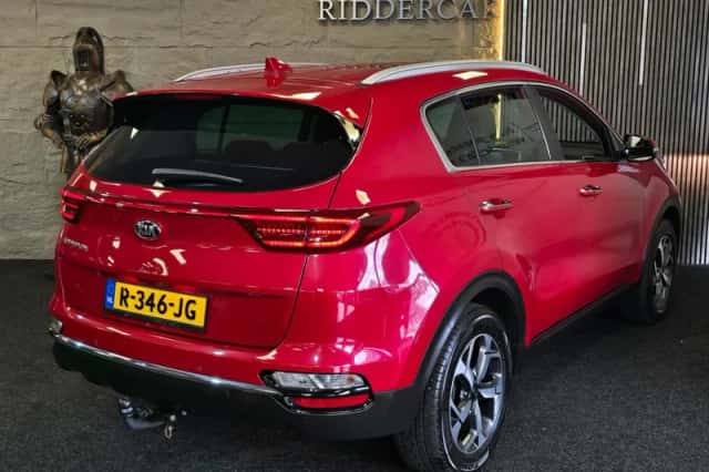 Kia Sportage (2019) thumbnail 2