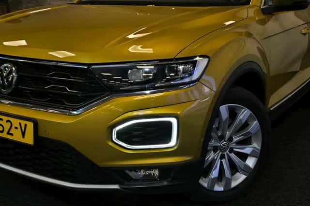 Volkswagen T-Roc (2018) thumbnail 5