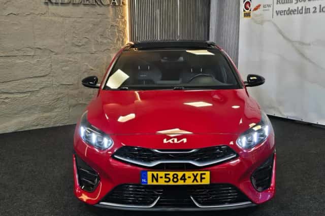 Kia Proceed (2022) thumbnail 6