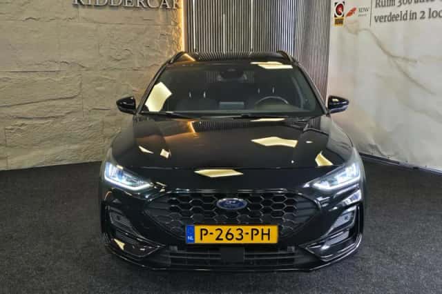 Ford Focus (2022) thumbnail 6