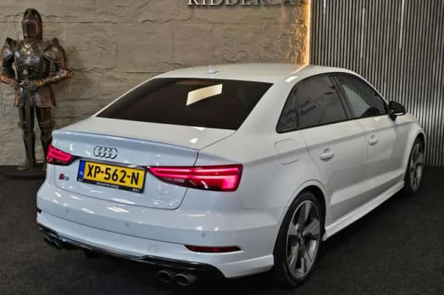 Audi S3 (2017) thumbnail 2