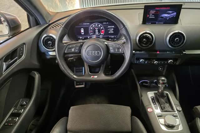 Audi S3 (2017) thumbnail 3