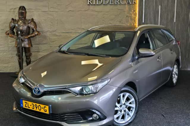 Toyota Auris (2019) thumbnail 1