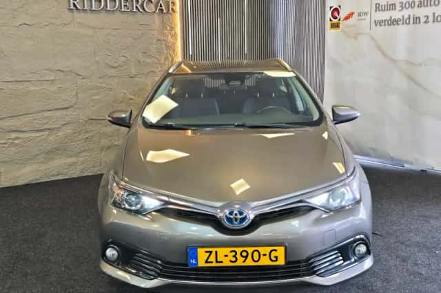 Toyota Auris (2019) thumbnail 6