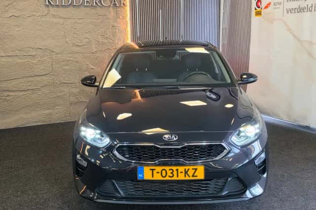 Kia Ceed (2021) thumbnail 6