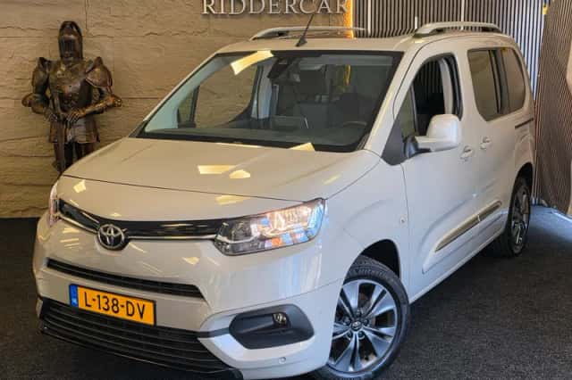 Toyota ProAce City Verso (2021) thumbnail 1