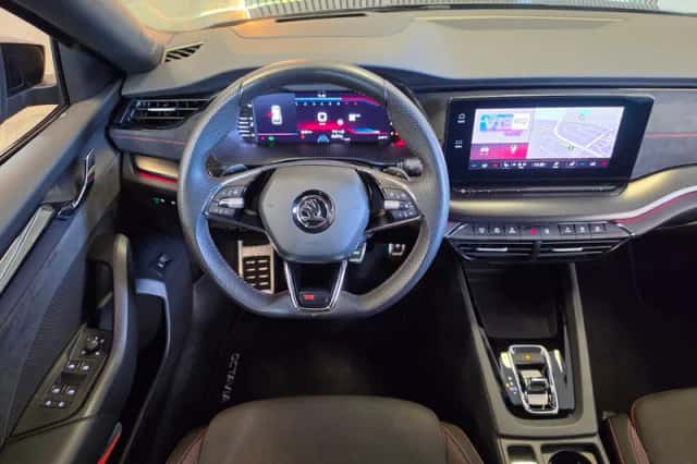 Škoda Octavia (2021) thumbnail 3