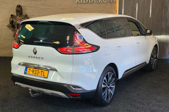 Renault Espace (2017) thumbnail 2