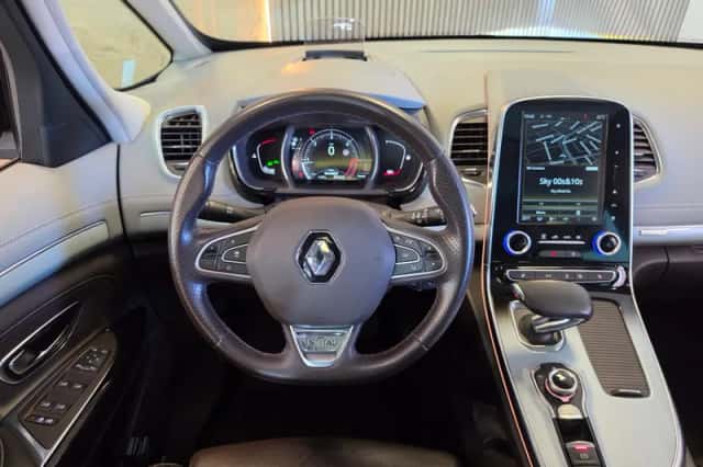 Renault Espace (2017) thumbnail 3