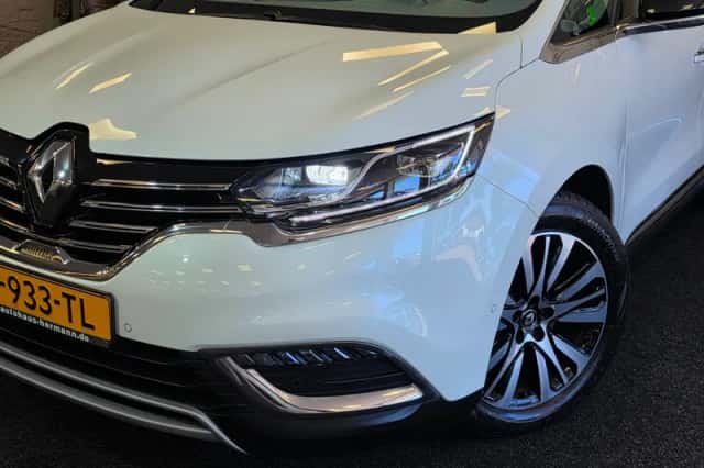Renault Espace (2017) thumbnail 4