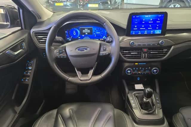Ford Focus (2020) thumbnail 3