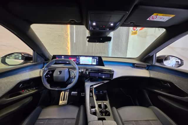Peugeot 5008 (2025) thumbnail 3