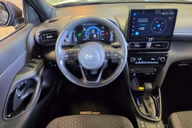 Toyota Yaris Cross (2025) thumbnail 3