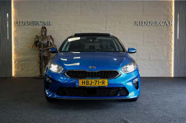 Kia Ceed (2018) thumbnail 2