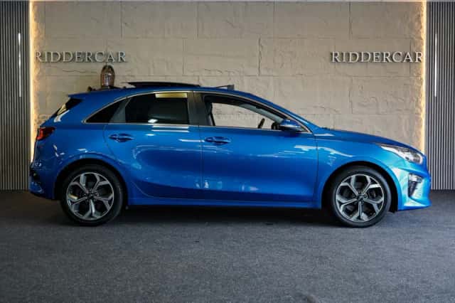 Kia Ceed (2018) thumbnail 4