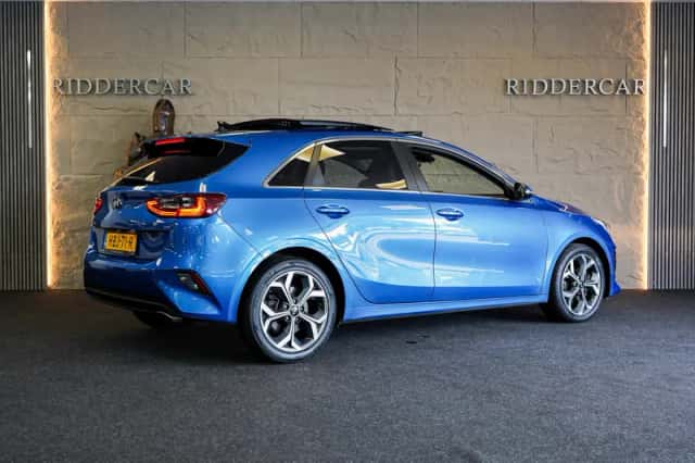 Kia Ceed (2018) thumbnail 5