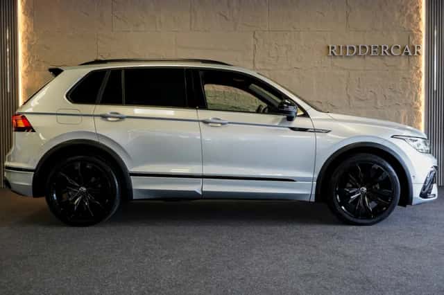 Volkswagen Tiguan (2023) thumbnail 4