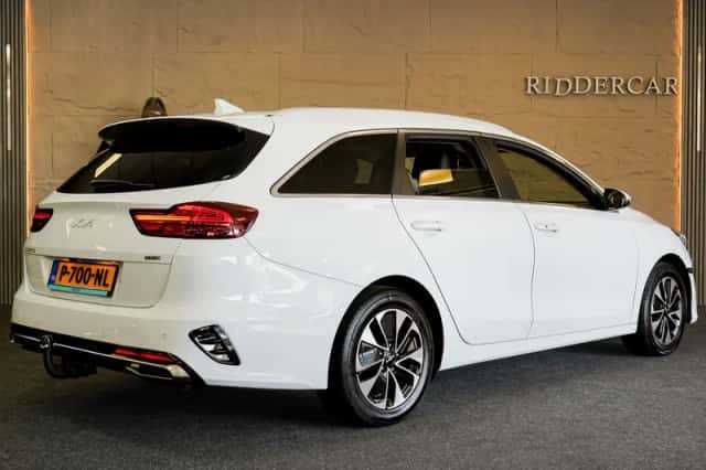 Kia Ceed (2022) thumbnail 5