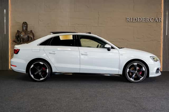Audi A3 (2015) thumbnail 4