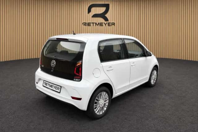 Volkswagen Up! (2022) thumbnail 4