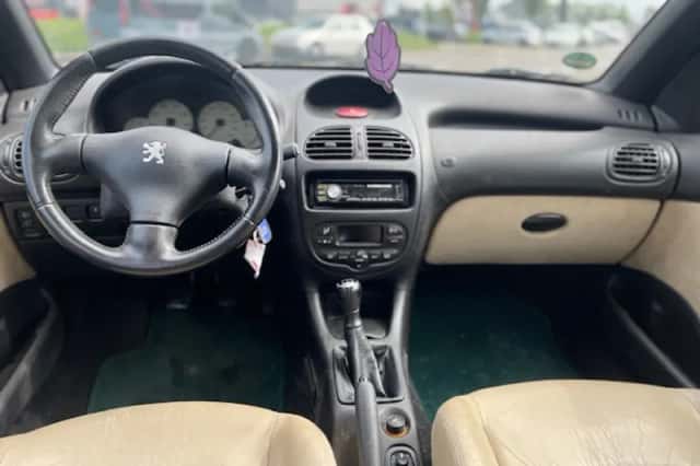 Peugeot 206 (2000) thumbnail 5