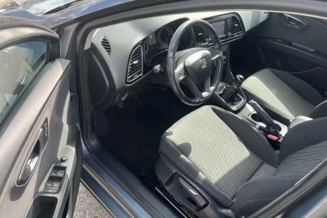 SEAT Leon (2013) thumbnail 3