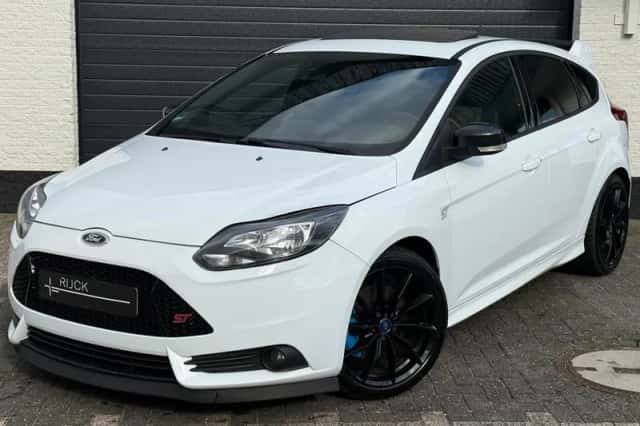 Ford Focus (2013) thumbnail 1