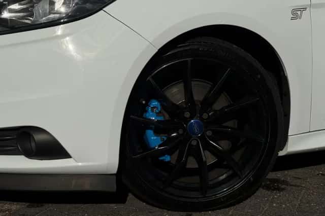 Ford Focus (2013) thumbnail 6