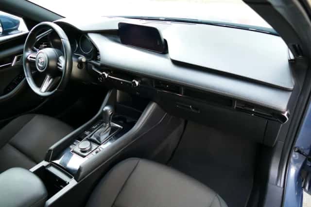 Mazda 3 (2021) thumbnail 6