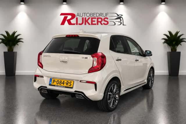 Kia Picanto (2022) thumbnail 2
