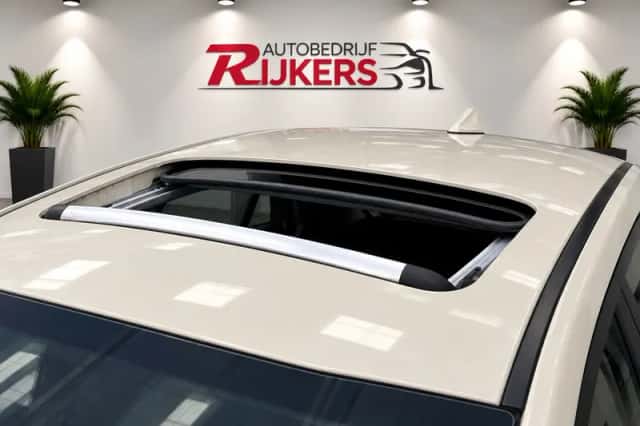 Kia Picanto (2022) thumbnail 3